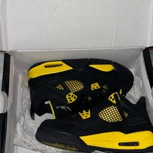 Jordan Sneakers Black and Yellow size 5.5 in box